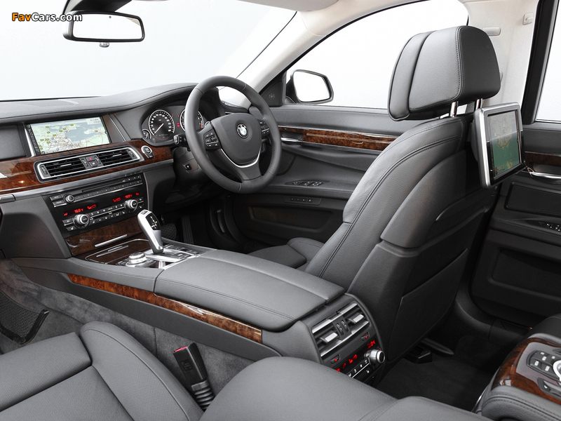 Pictures of BMW 750i AU-spec (F01) 2012 (800 x 600)