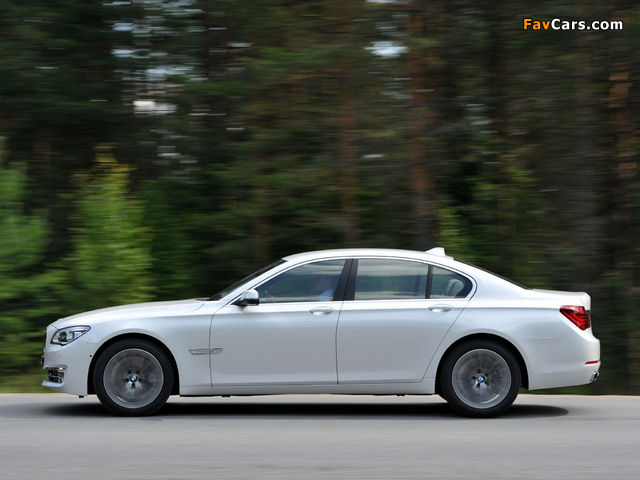 Pictures of BMW 750i (F01) 2012 (640 x 480)