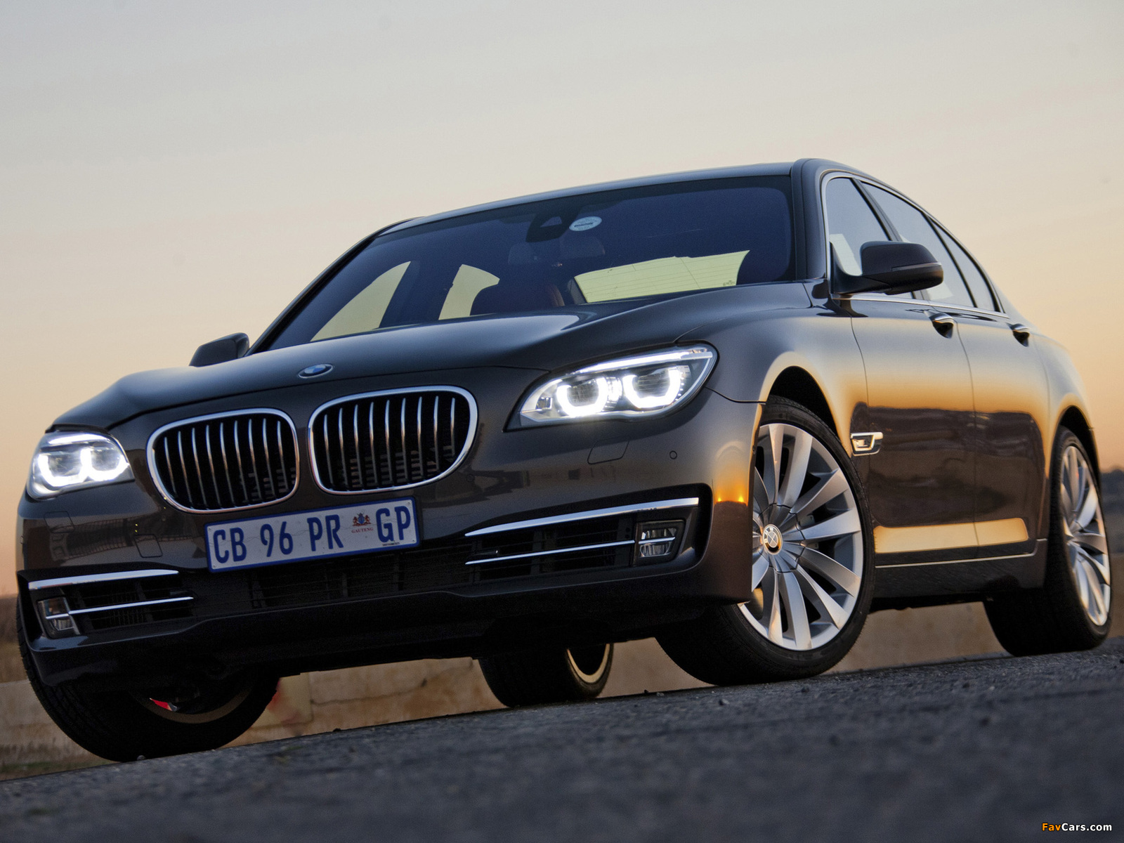 Pictures of BMW 750i ZA-spec (F01) 2012 (1600 x 1200)