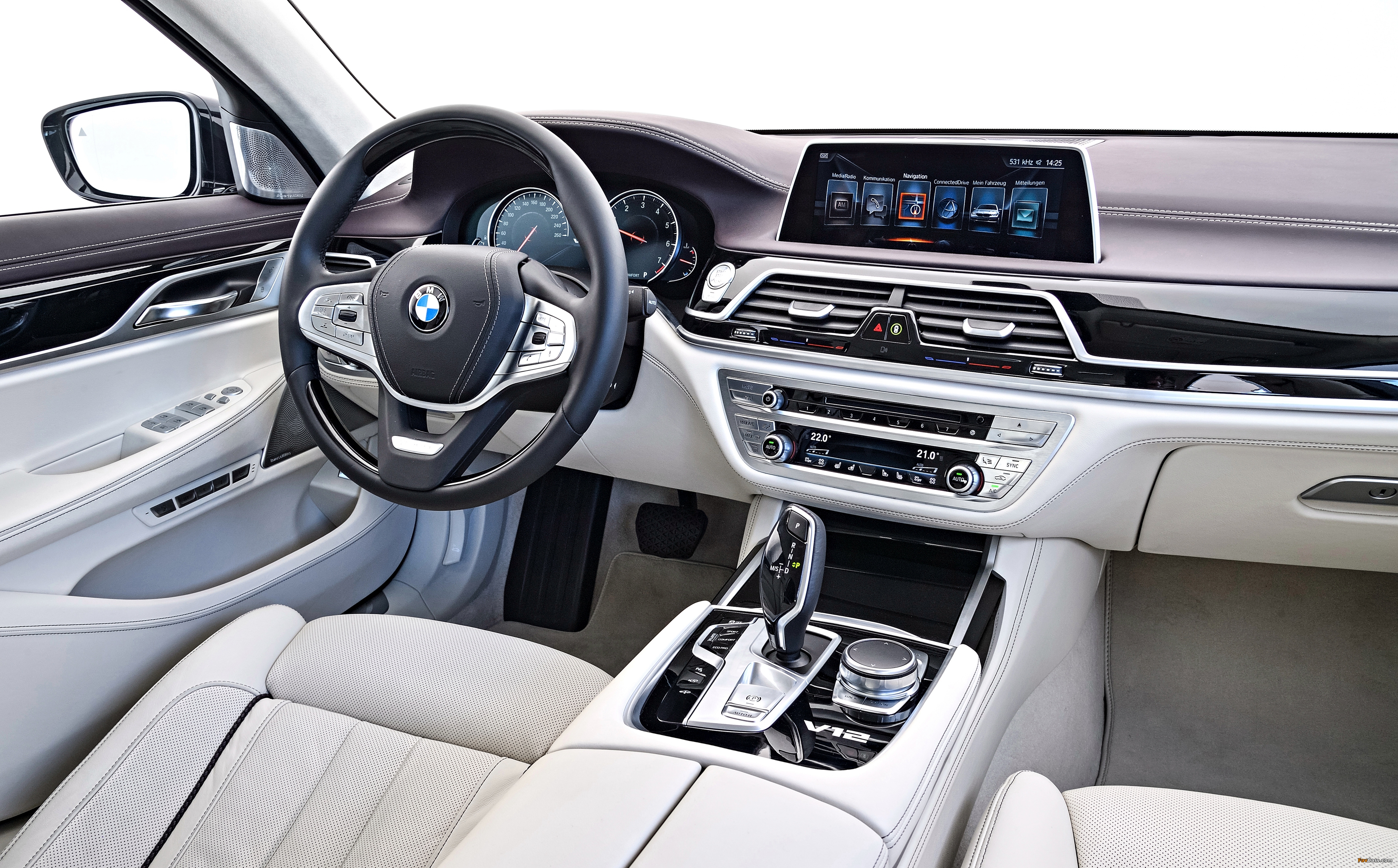 Pictures of BMW M760Li xDrive V12 Excellence Worldwide (G12) 2016 (4096 x 2544)