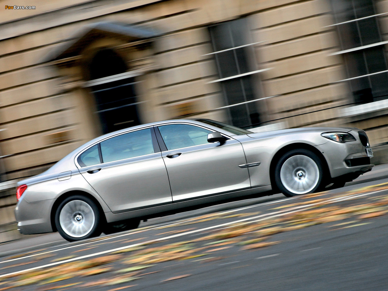 BMW 750Li UK-spec (F02) 2008–12 wallpapers (1280 x 960)