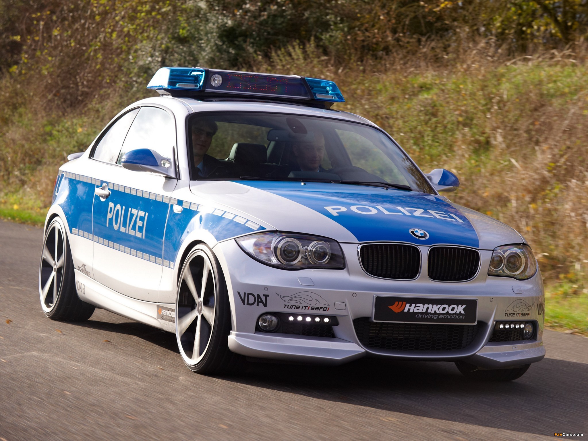 Photos of AC Schnitzer ACS1 2.3d Polizei Concept (E82) 2009 (2048 x 1536)