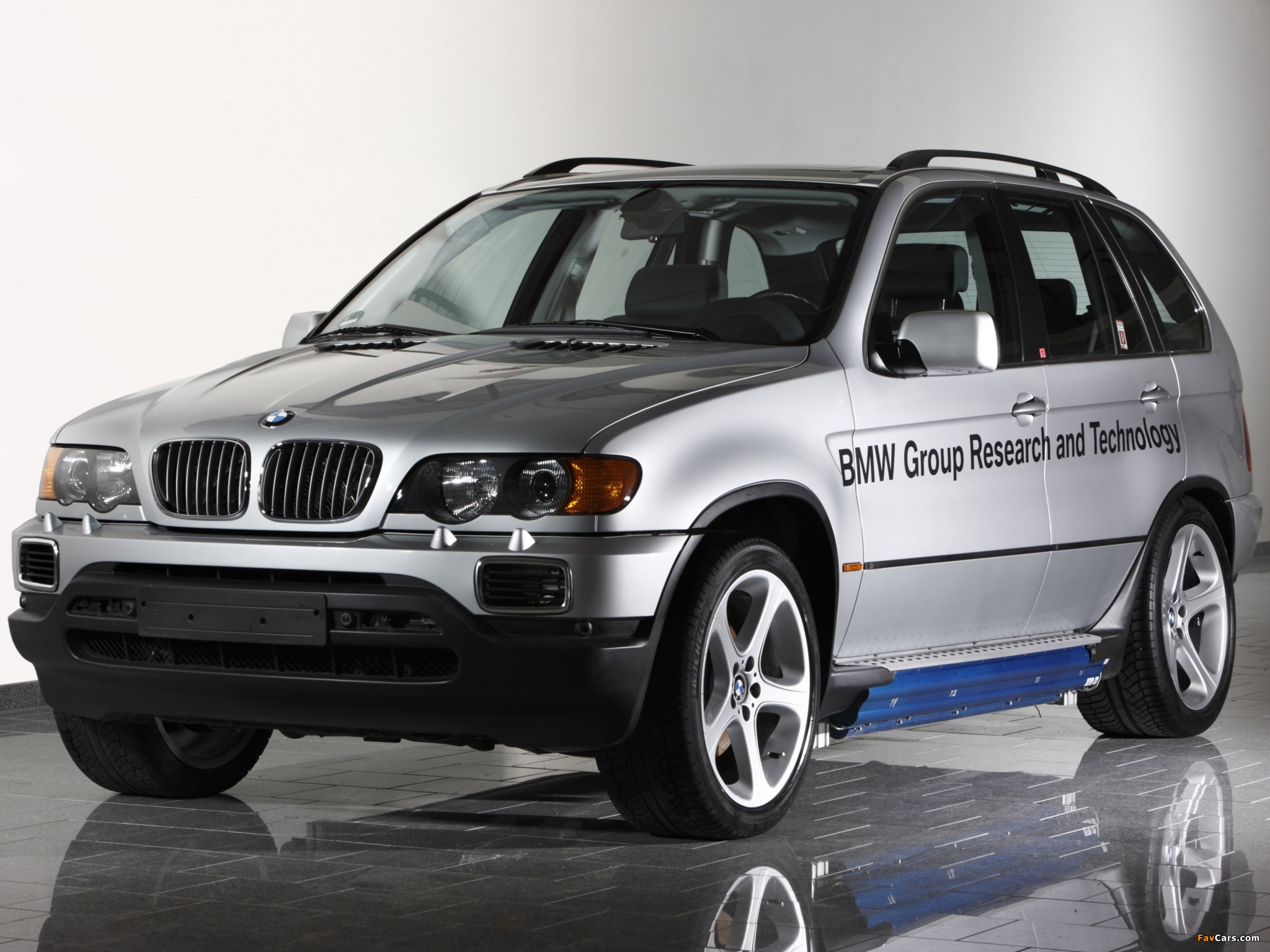 Pictures of BMW X5 Hybrid Concept (E53) 2001 (2048 x 1536)