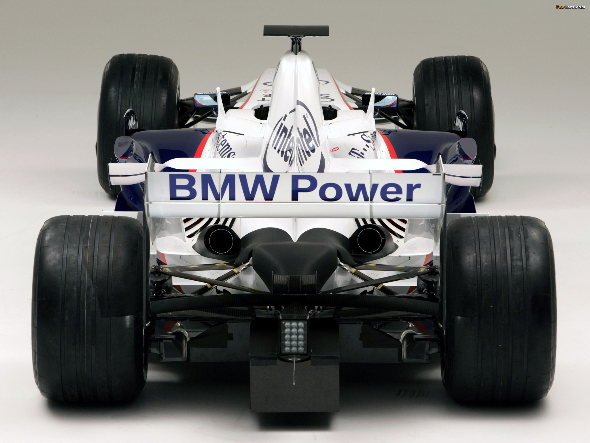 BMW Sauber F1-08 2008 pictures (2048 x 1536)