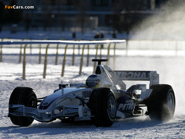 Images of BMW Sauber F1-07 2007 (640 x 480)