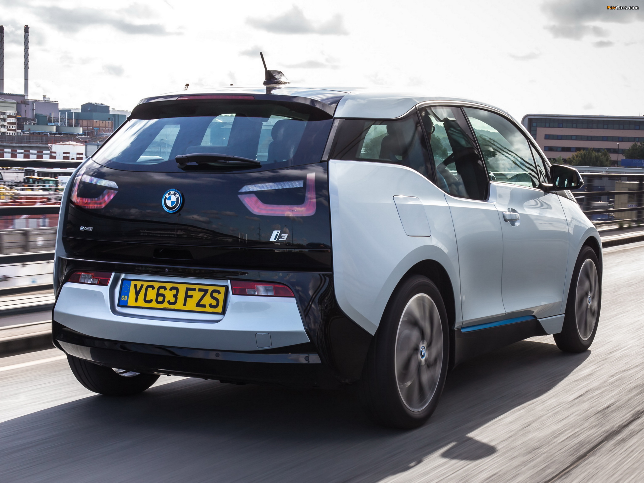 Photos of BMW i3 UK-spec 2013 (2048 x 1536)