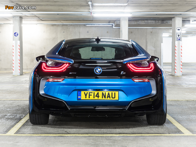 BMW i8 UK-spec 2014 photos (640 x 480)