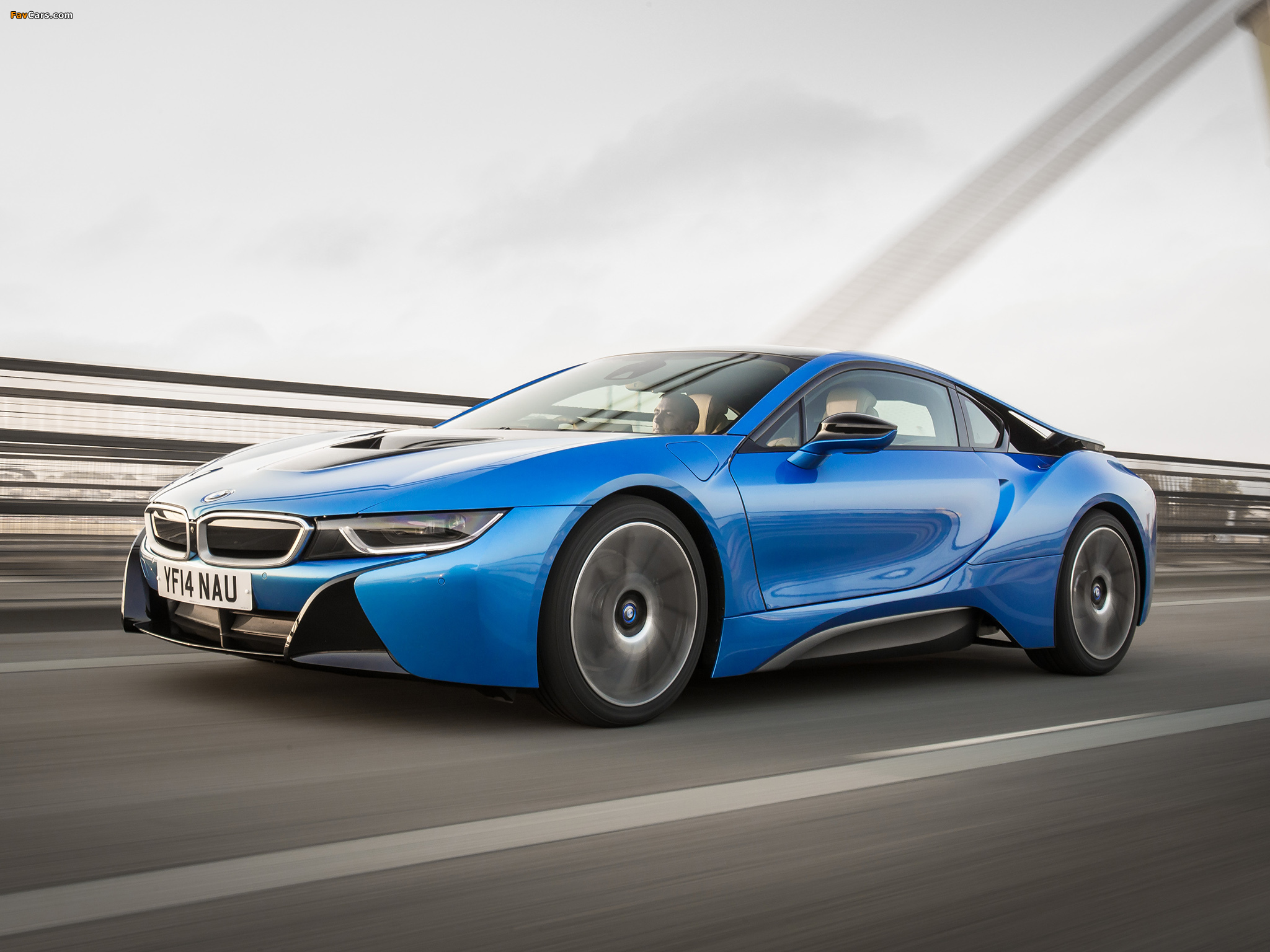 BMW i8 UK-spec 2014 wallpapers (2048 x 1536)