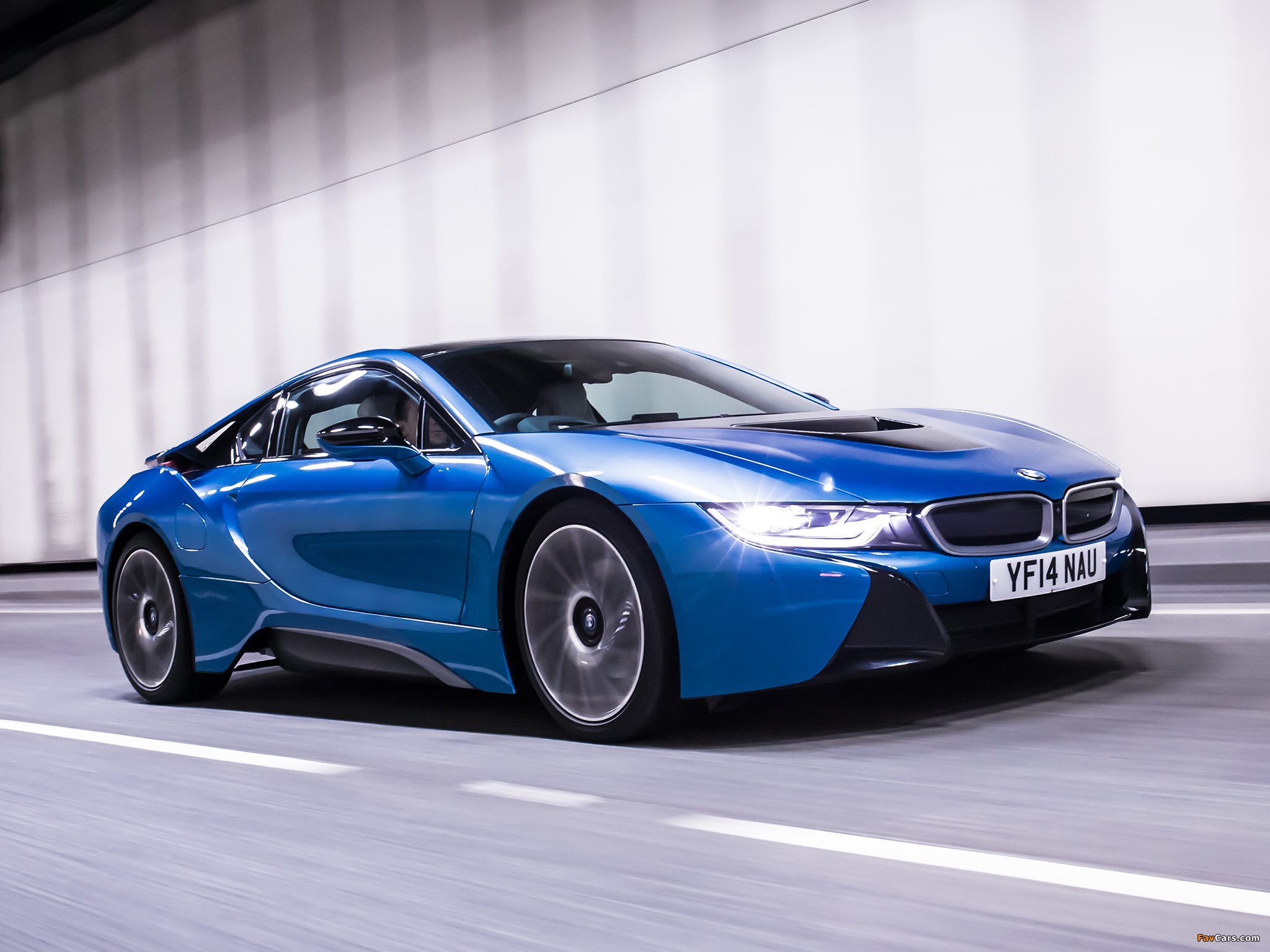 BMW i8 UK-spec 2014 wallpapers (2048 x 1536)