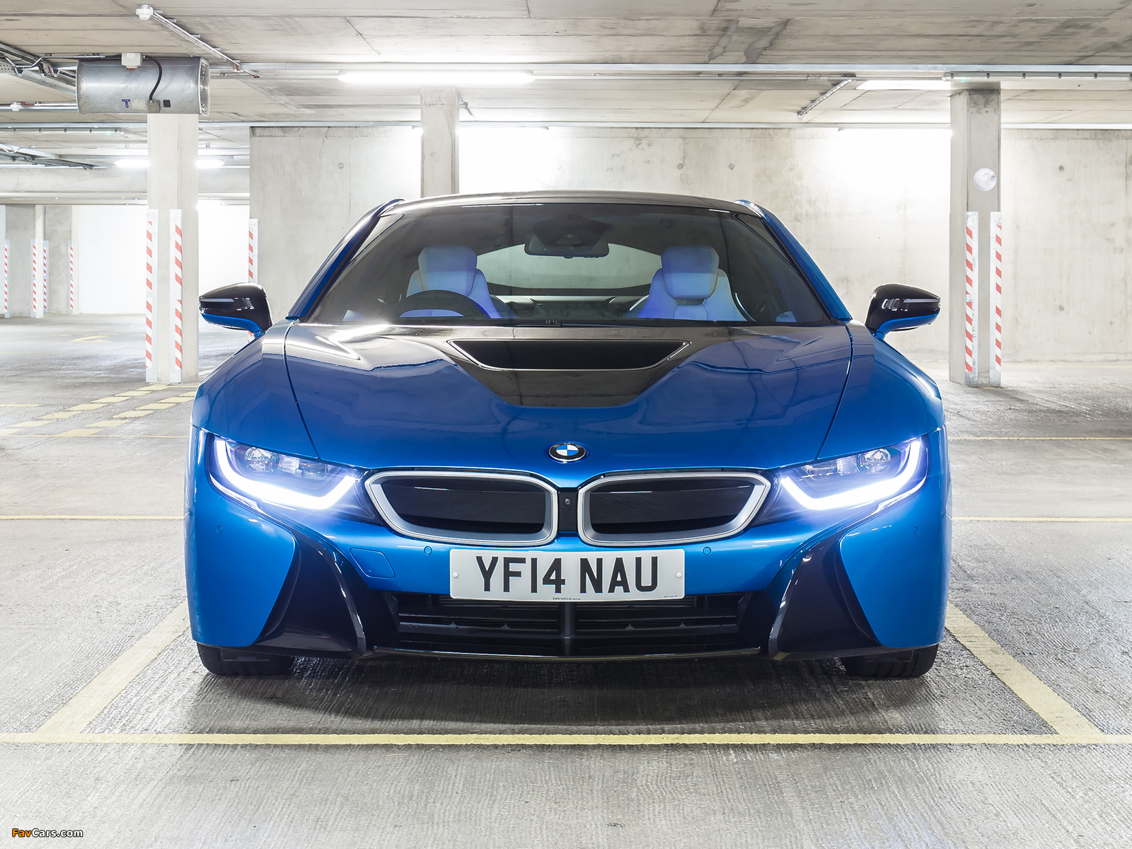Images of BMW i8 UK-spec 2014 (1600 x 1200)