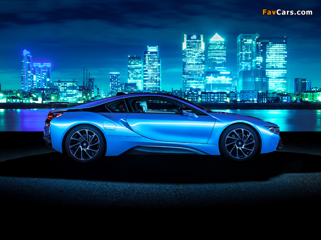 Photos of BMW i8 UK-spec 2014 (640 x 480)