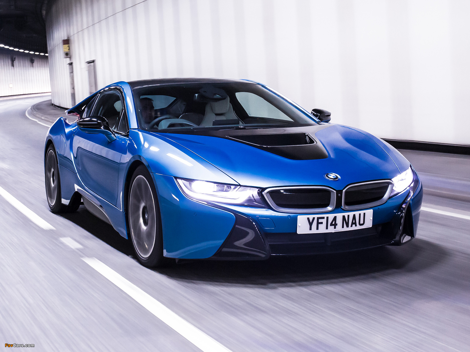 Pictures of BMW i8 UK-spec 2014 (1600 x 1200)
