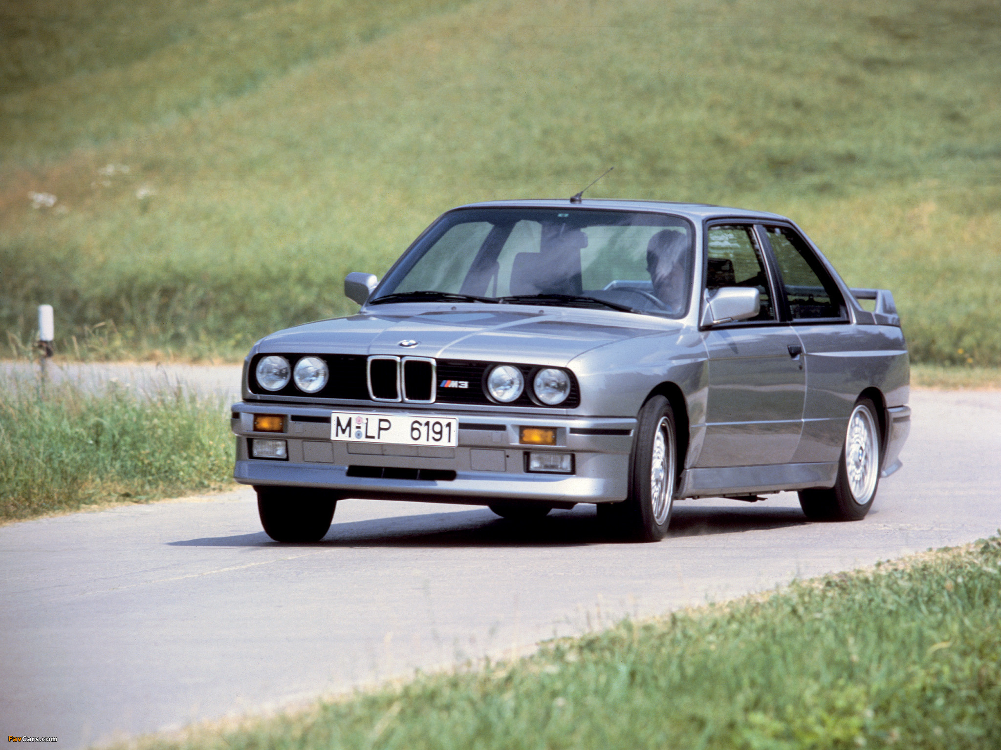 BMW M3 Coupe (E30) 1986–90 pictures (2048 x 1536)