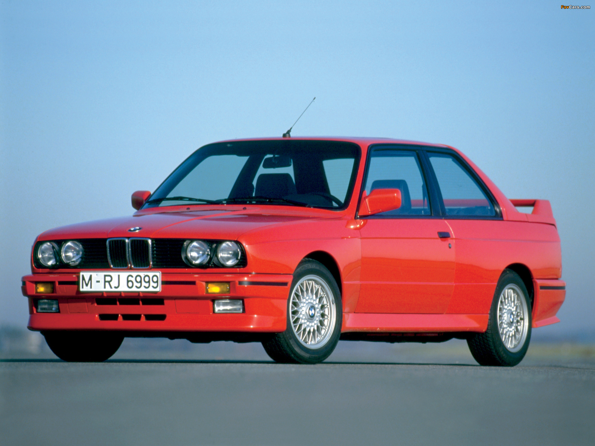 BMW M3 Coupe (E30) 1986–90 wallpapers (2048 x 1536)