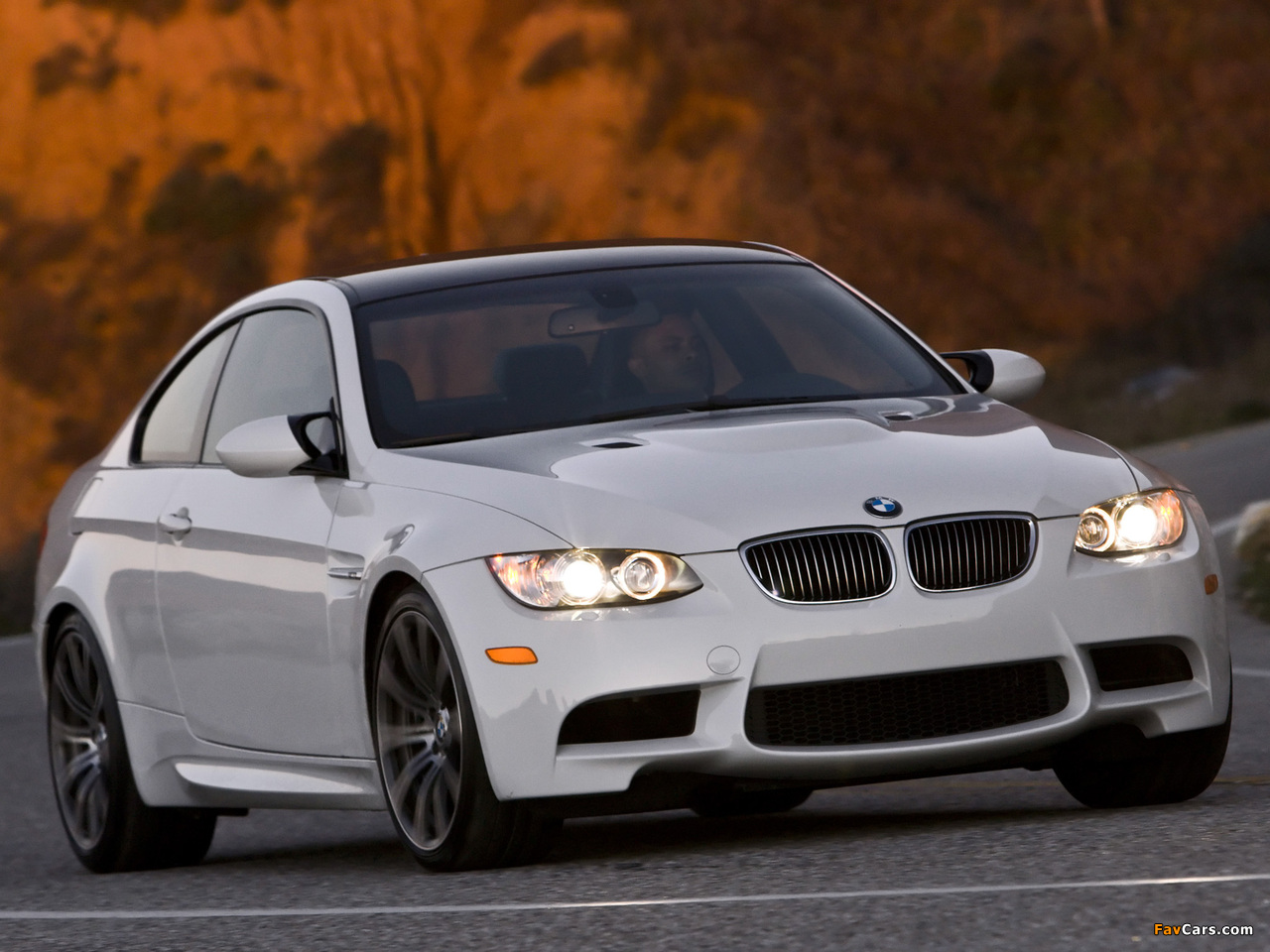 BMW M3 Coupe US-spec (E92) 2007–10 images (1280 x 960)