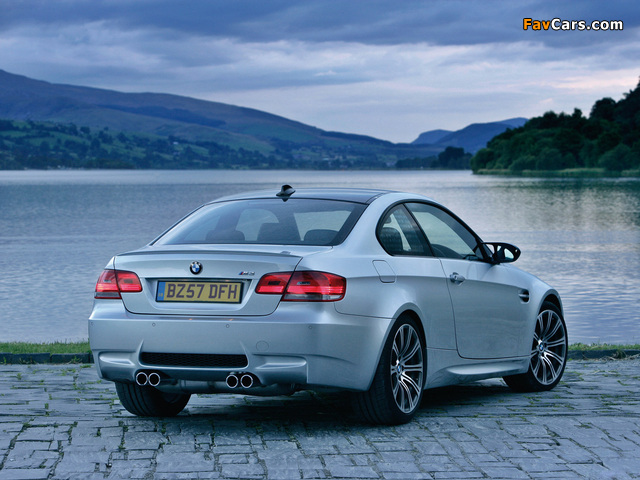 BMW M3 Coupe UK-spec (E92) 2007 images (640 x 480)