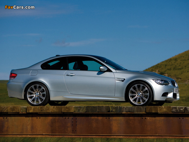 BMW M3 Coupe UK-spec (E92) 2007 images (640 x 480)