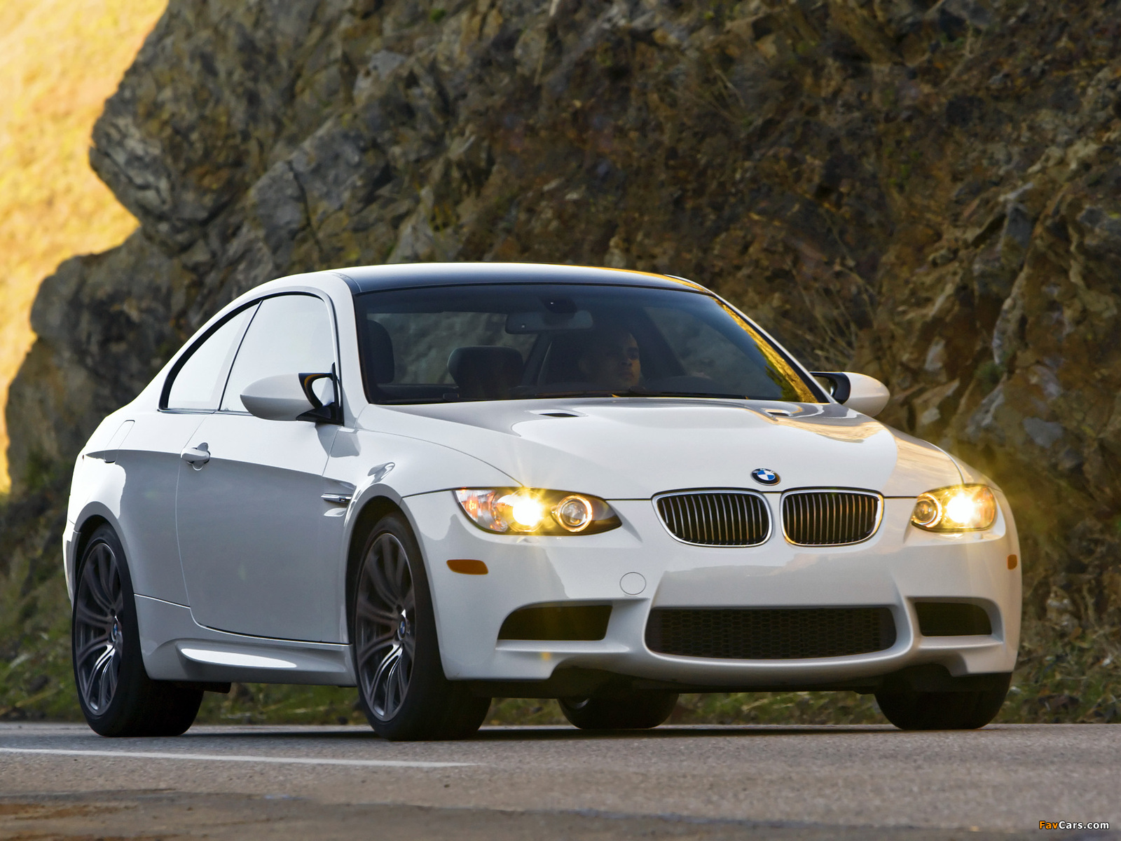 BMW M3 Coupe US-spec (E92) 2007–10 pictures (1600 x 1200)