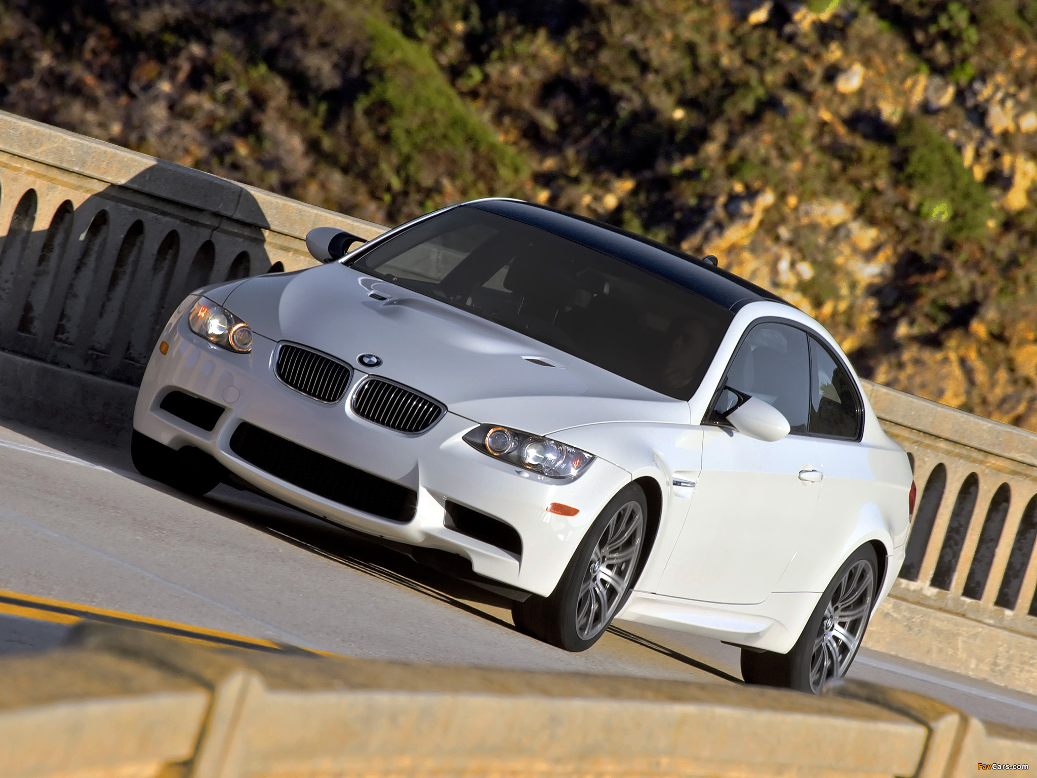 BMW M3 Coupe US-spec (E92) 2007–10 wallpapers (2048 x 1536)