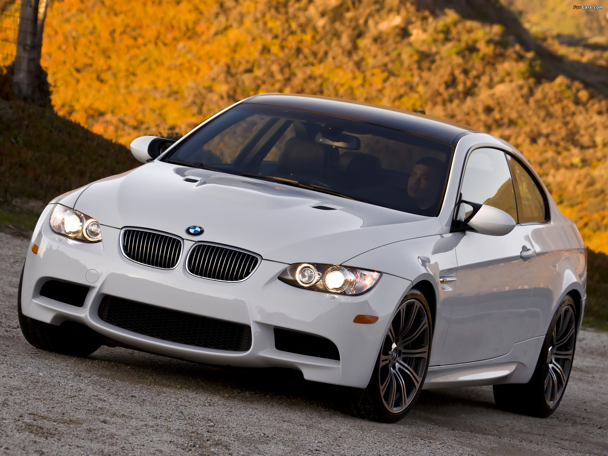 BMW M3 Coupe US-spec (E92) 2007–10 wallpapers (2048 x 1536)