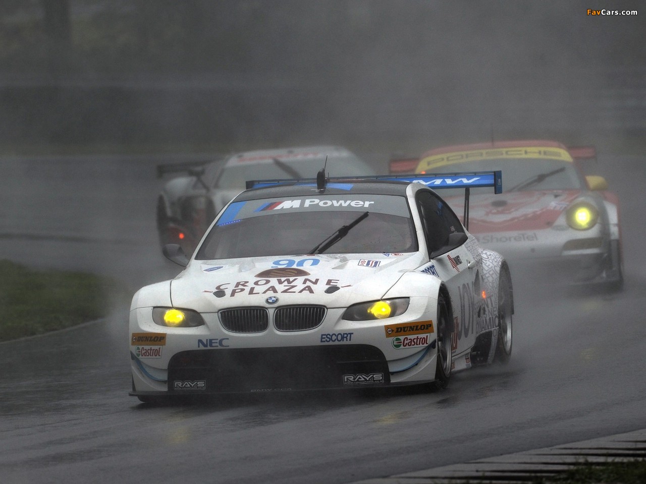 BMW M3 GT2 Race Car (E92) 2009–12 wallpapers (1280 x 960)