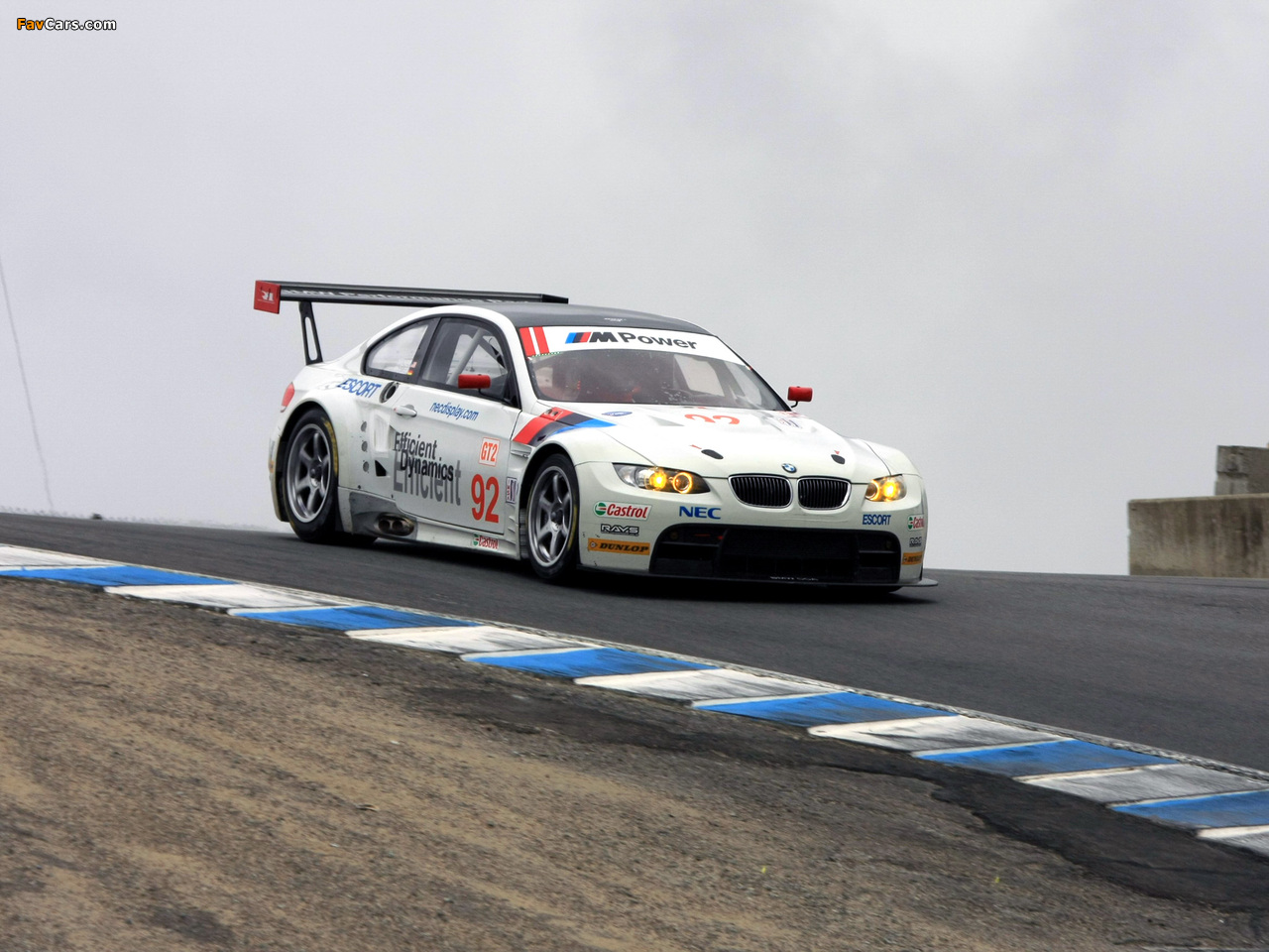 BMW M3 GT2 Race Car (E92) 2009–12 wallpapers (1280 x 960)