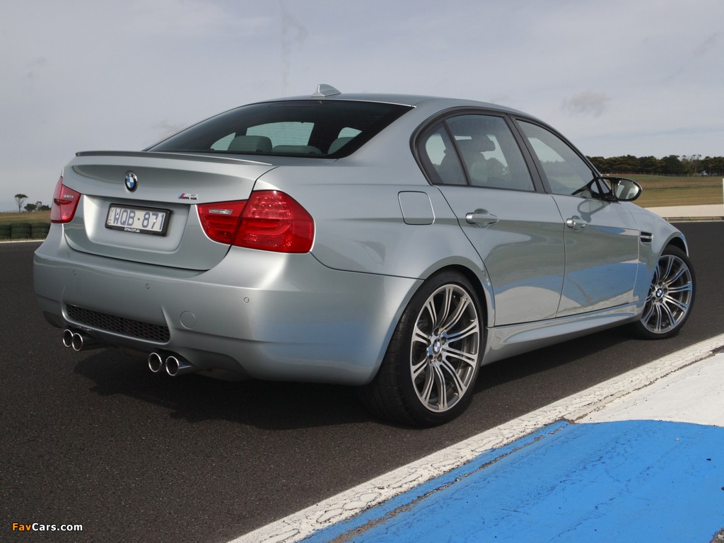 BMW M3 Sedan AU-spec (E90) 2010–11 images (1024 x 768)