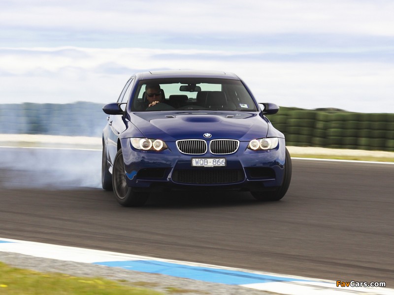 BMW M3 Sedan AU-spec (E90) 2010–11 images (800 x 600)