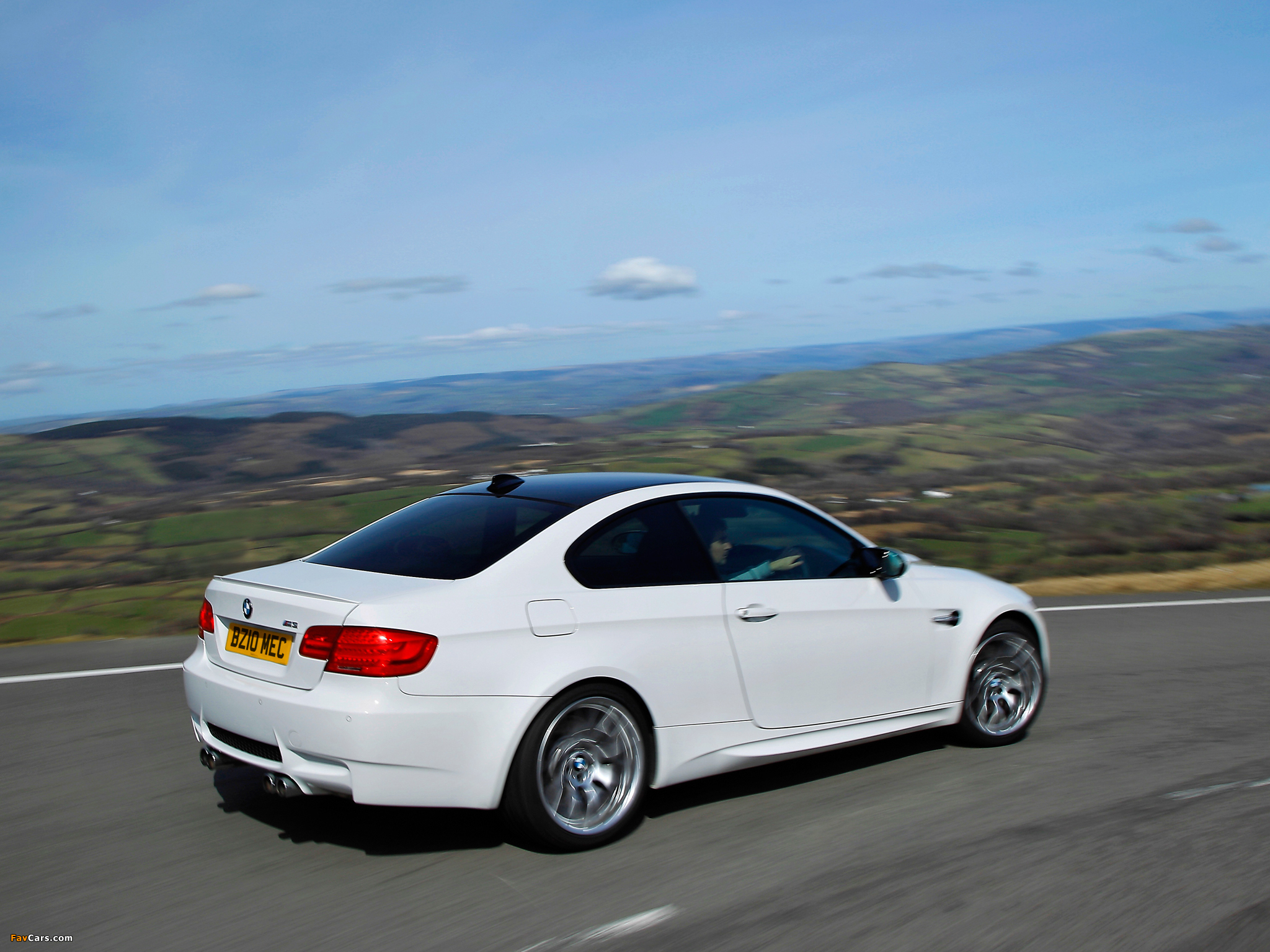 BMW M3 Coupe Competition Package UK-spec (E92) 2010 pictures (2048 x 1536)