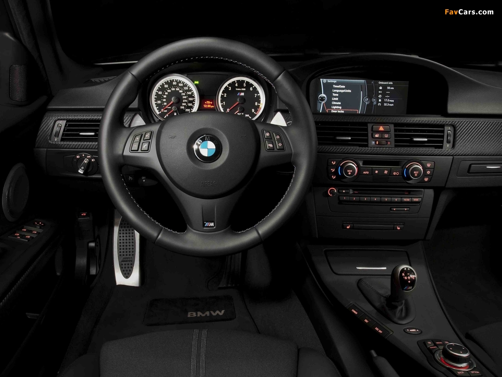 BMW M3 Sedan US-spec (E90) 2010–11 wallpapers (1024 x 768)