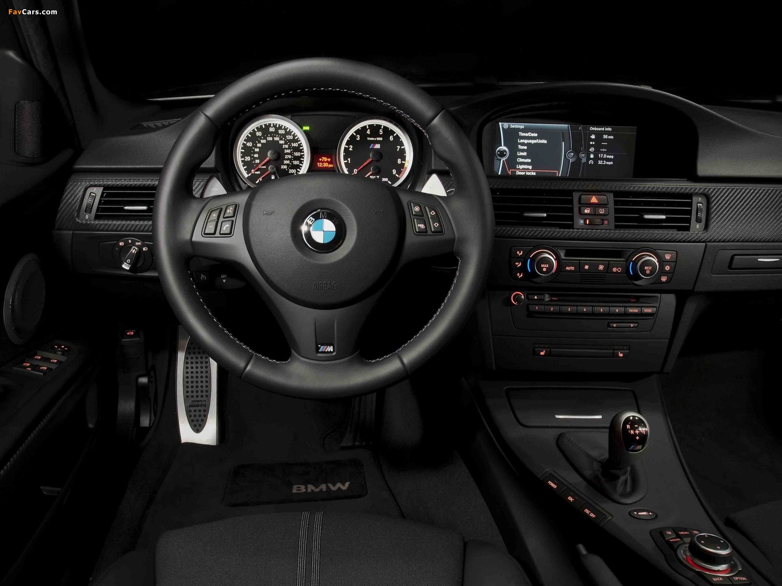 BMW M3 Sedan US-spec (E90) 2010–11 wallpapers (1600 x 1200)