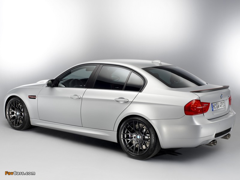 BMW M3 CRT (E90) 2011 photos (800 x 600)