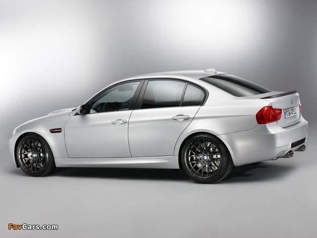 BMW M3 CRT (E90) 2011 wallpapers (640 x 480)