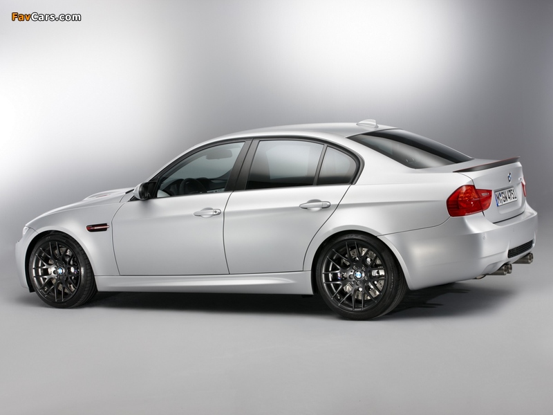 BMW M3 CRT (E90) 2011 wallpapers (800 x 600)
