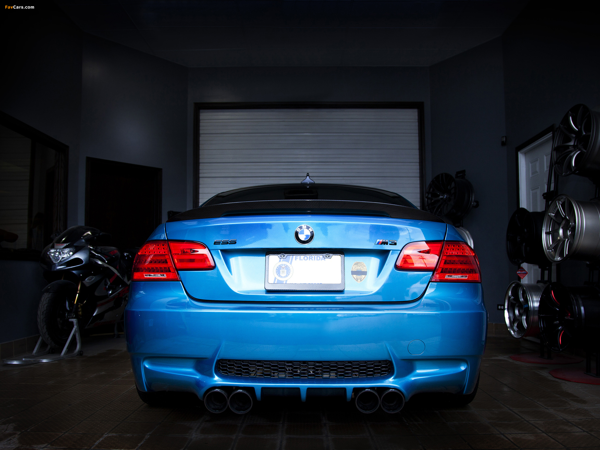 IND BMW M3 Coupe (E92) 2011 wallpapers (2048 x 1536)