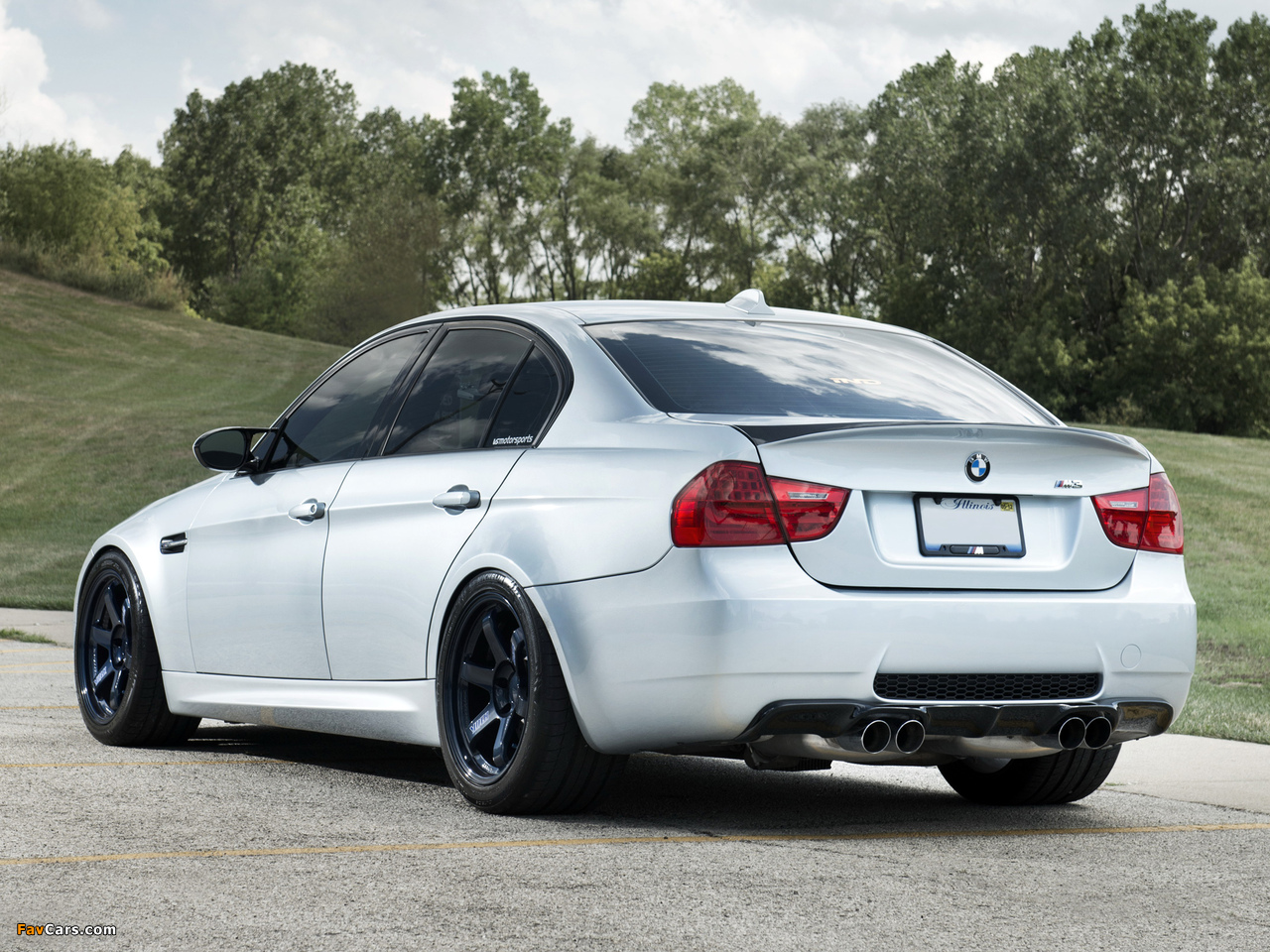 IND BMW M3 Sedan Silverstone (E90) 2012 wallpapers (1280 x 960)