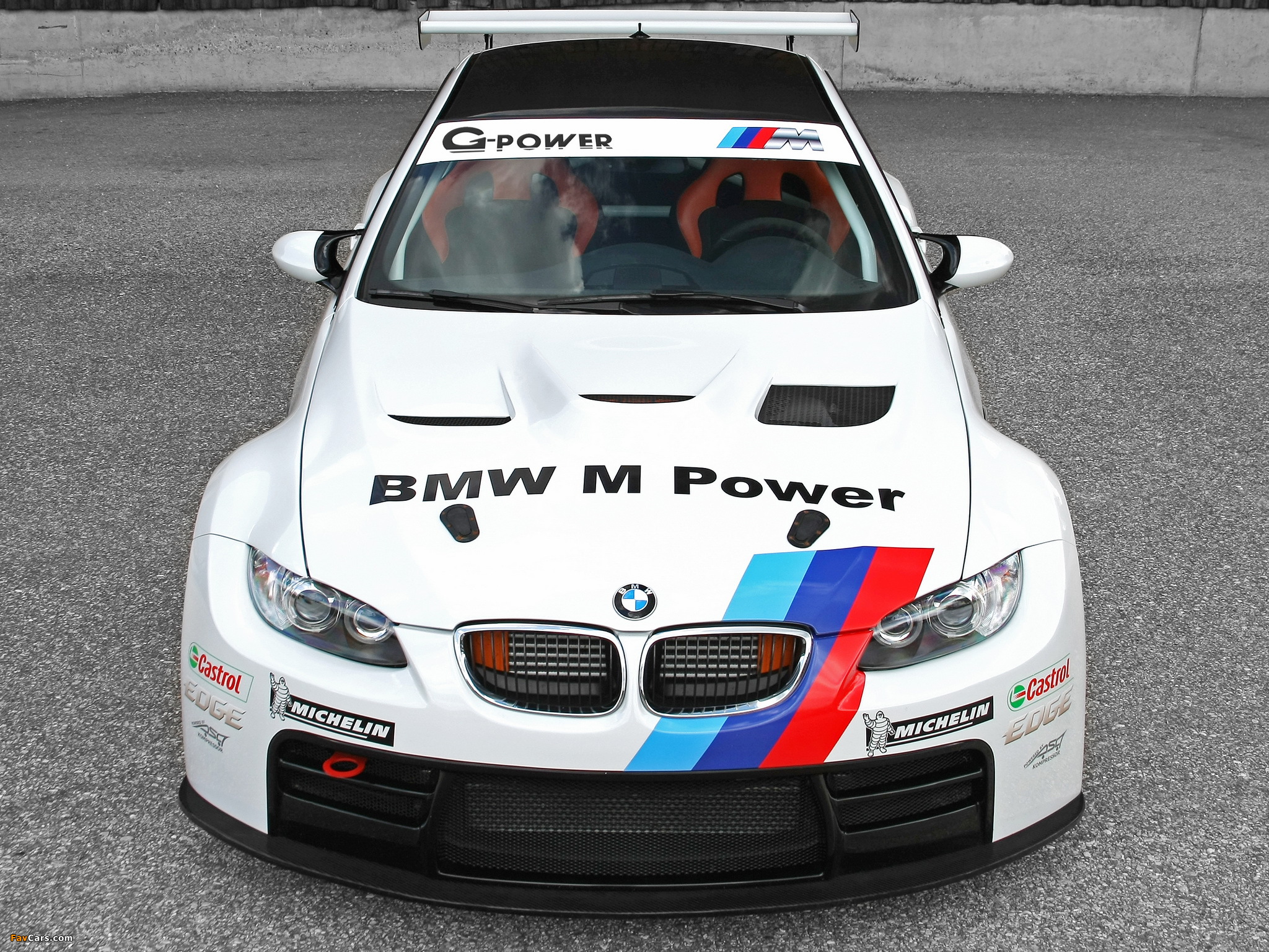 G-Power BMW M3 GT2 R (E92) 2013 wallpapers (2048 x 1536)