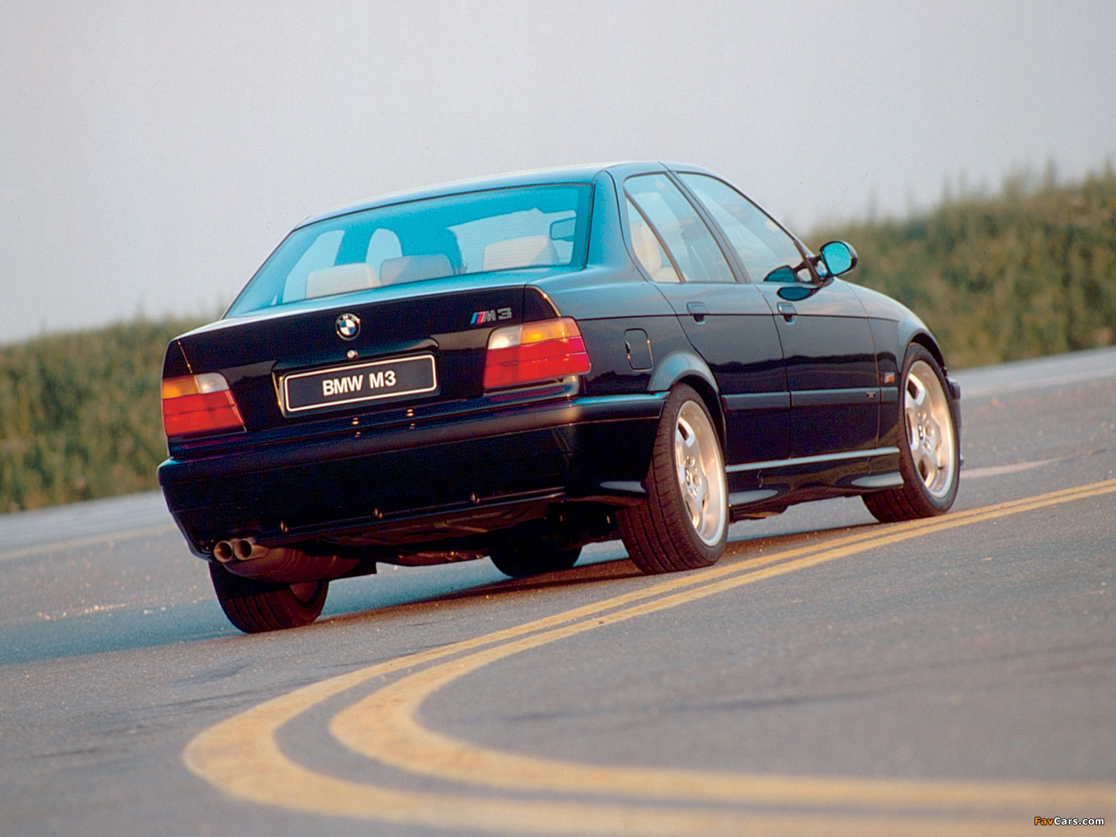 Images of BMW M3 Sedan (E36) 1994–98 (1600 x 1200)