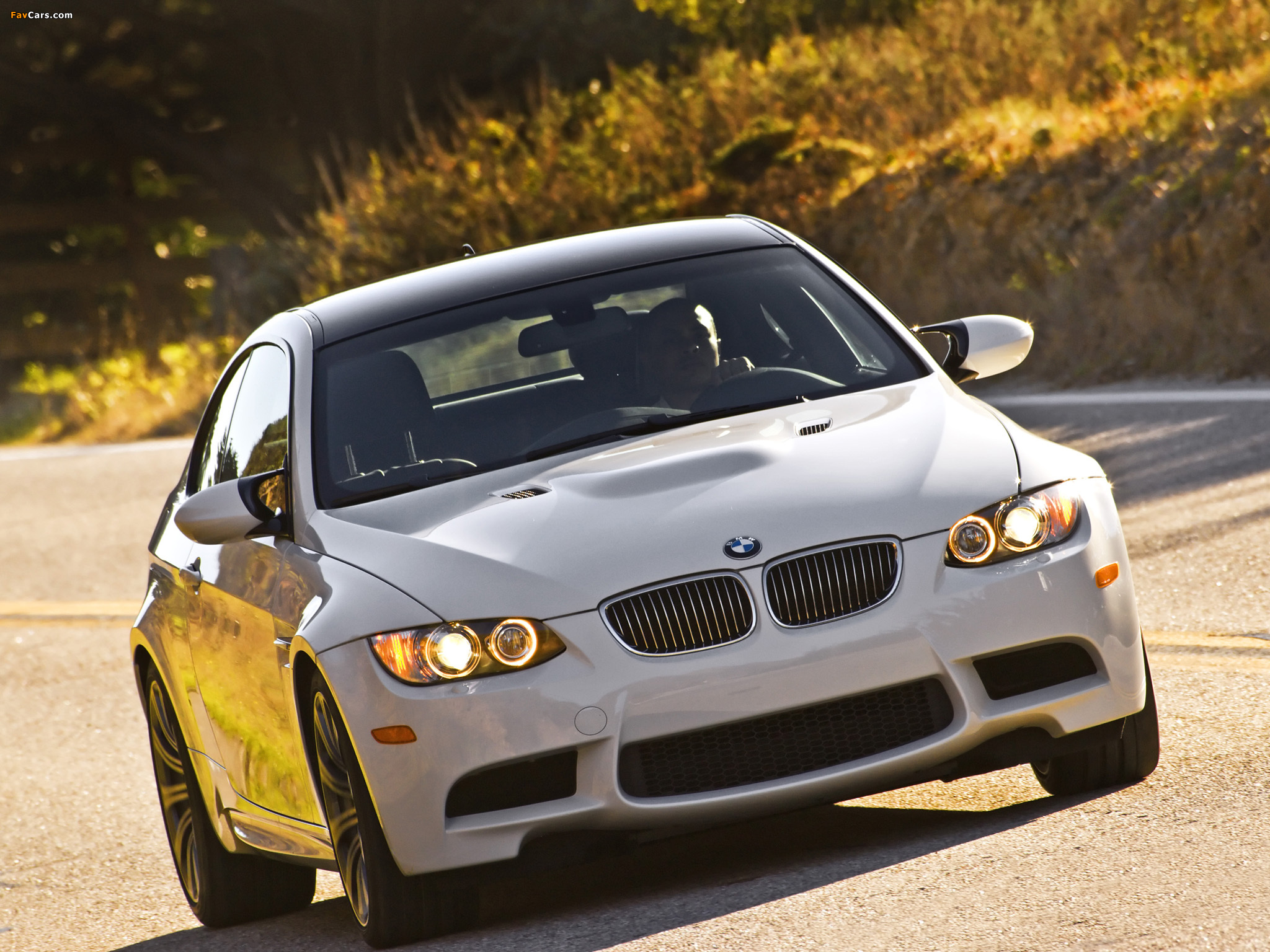 Images of BMW M3 Coupe US-spec (E92) 2007–10 (2048 x 1536)