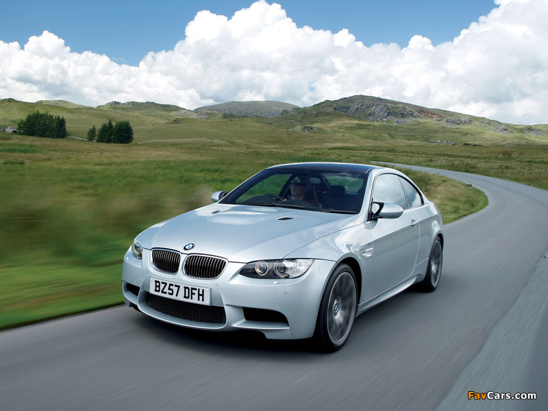 Images of BMW M3 Coupe UK-spec (E92) 2007 (800 x 600)