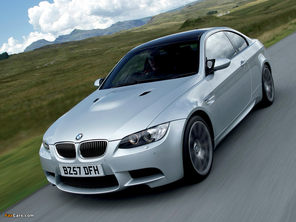 Images of BMW M3 Coupe UK-spec (E92) 2007 (1024 x 768)