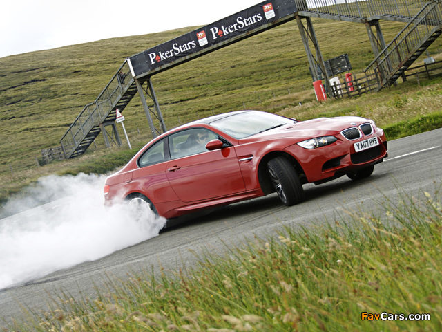 Images of BMW M3 Coupe UK-spec (E92) 2007 (640 x 480)