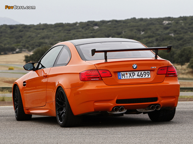 Images of BMW M3 GTS (E92) 2010 (640 x 480)