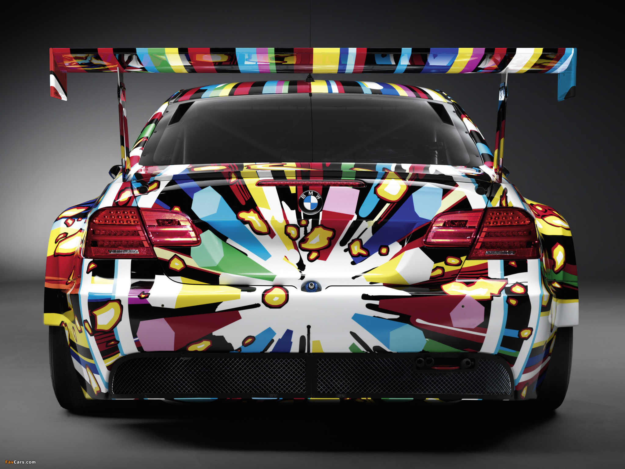 Images of BMW M3 GT2 Art Car by Jeff Koons 2010 (2048 x 1536)