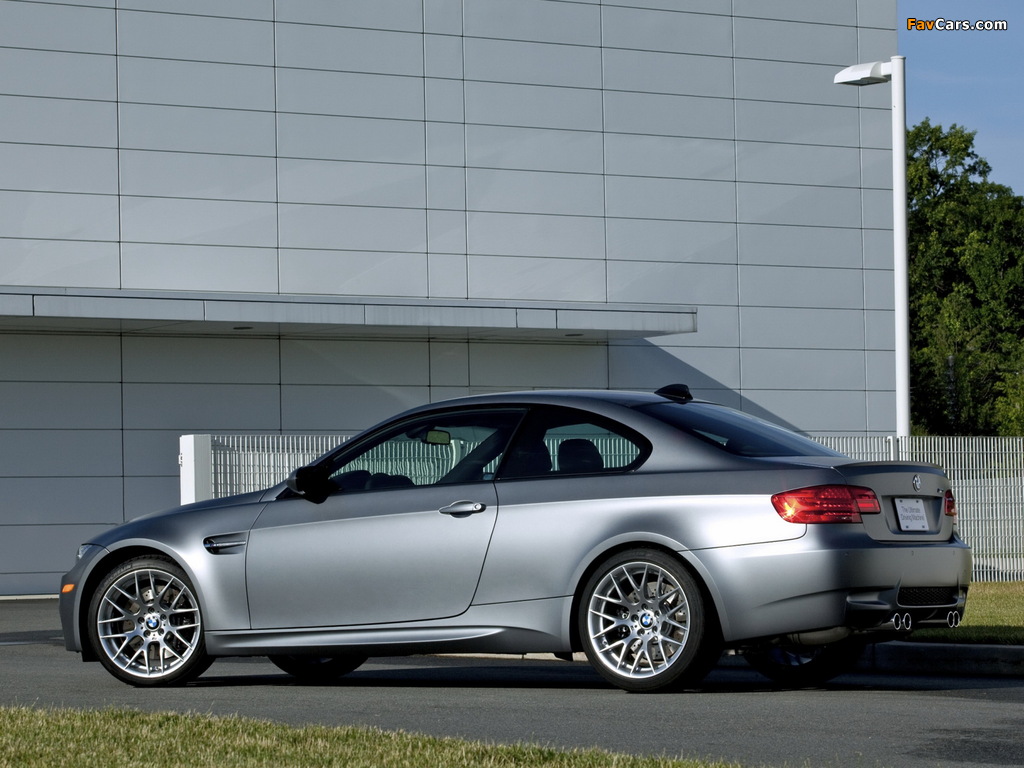 Images of BMW M3 Coupe Frozen Gray Edition (E92) 2011 (1024 x 768)