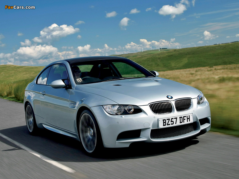 Photos of BMW M3 Coupe UK-spec (E92) 2007 (800 x 600)