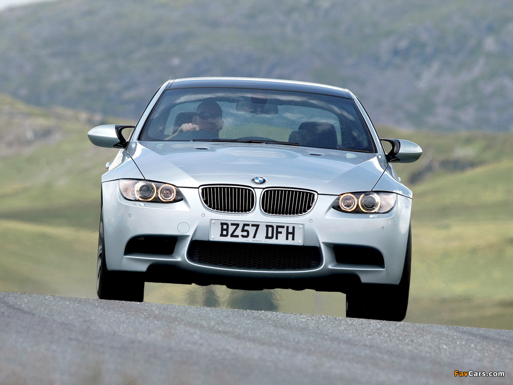 Photos of BMW M3 Coupe UK-spec (E92) 2007 (1024 x 768)