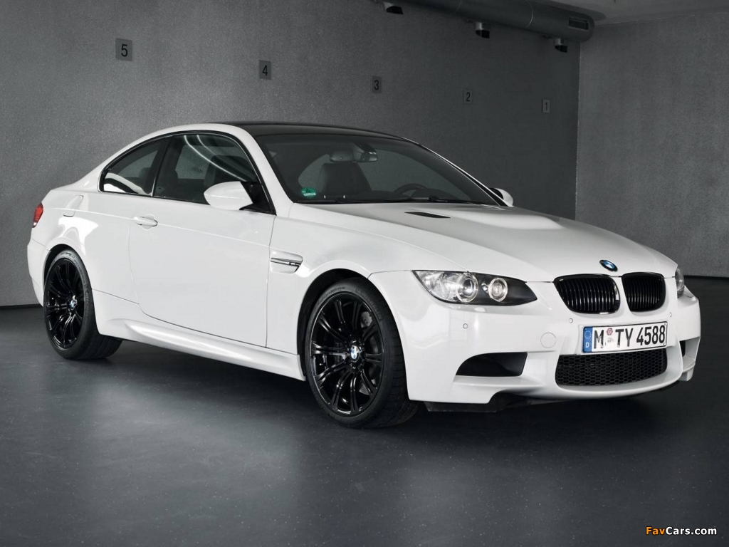 Photos of BMW M3 Coupe Alpine White Edition (E92) 2009 (1024 x 768)