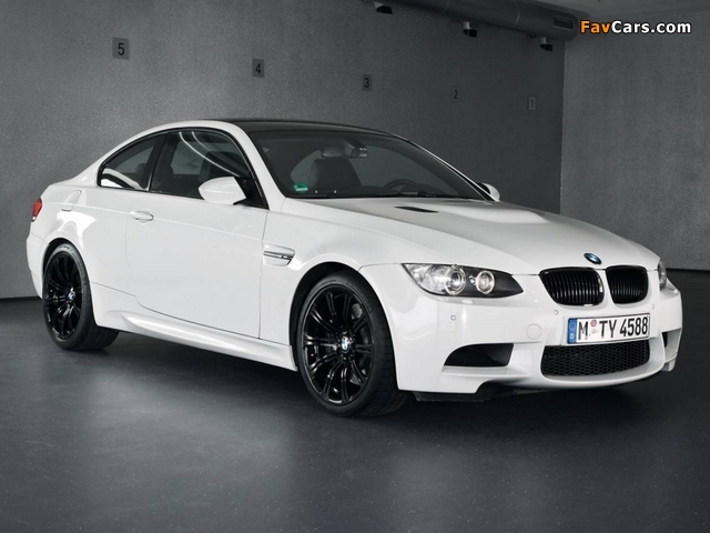 Photos of BMW M3 Coupe Alpine White Edition (E92) 2009 (640 x 480)