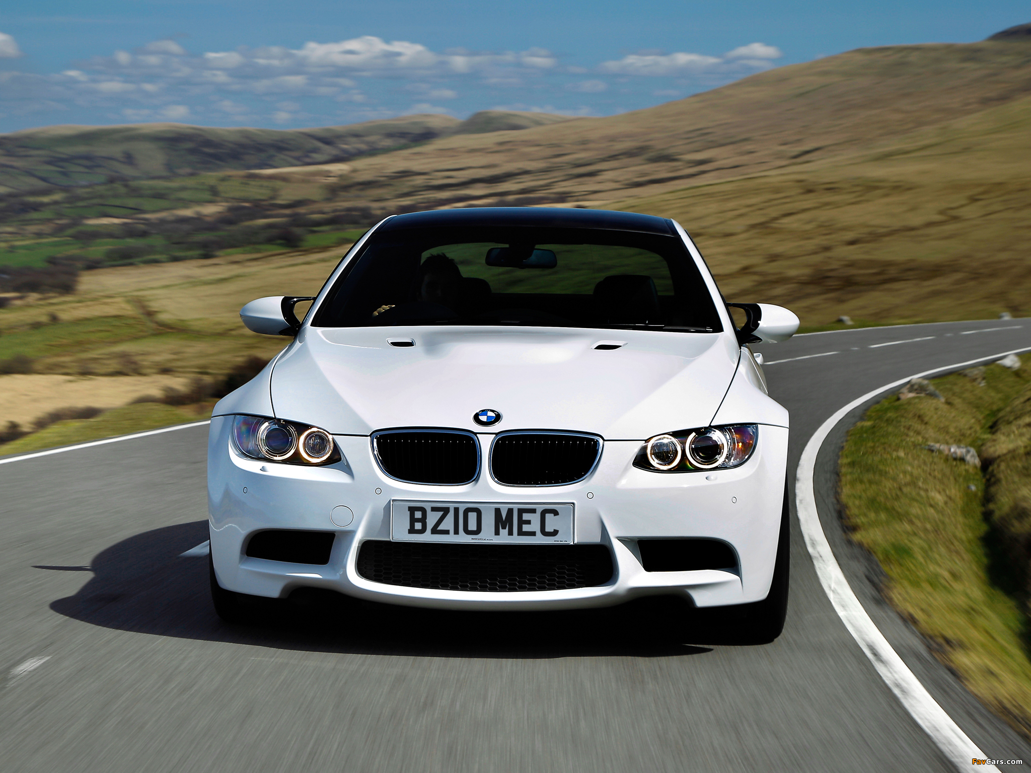 Photos of BMW M3 Coupe Competition Package UK-spec (E92) 2010 (2048 x 1536)